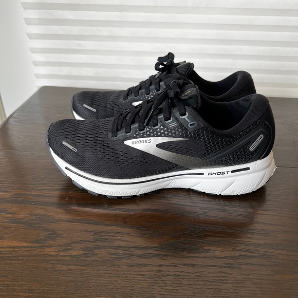 Brooks Ghost 14 Women’s US size 8.5. Used but in great condition. - Picture 5 of 10